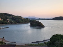 팬션안에서 바라본 석양노을