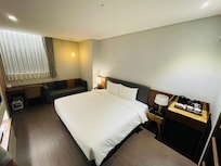 Comfortable room.