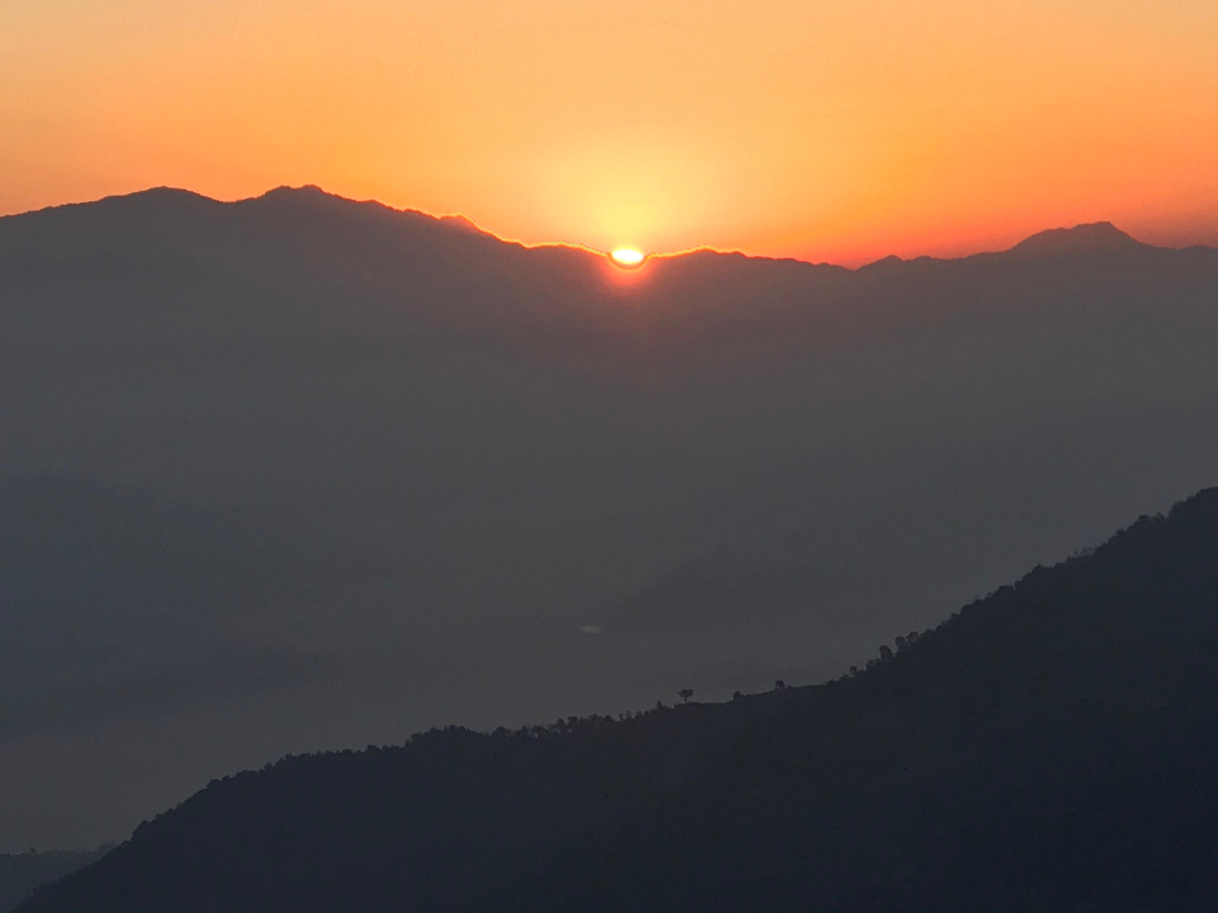 ナガルコットの朝日