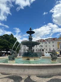 Fountain a few blocks seay