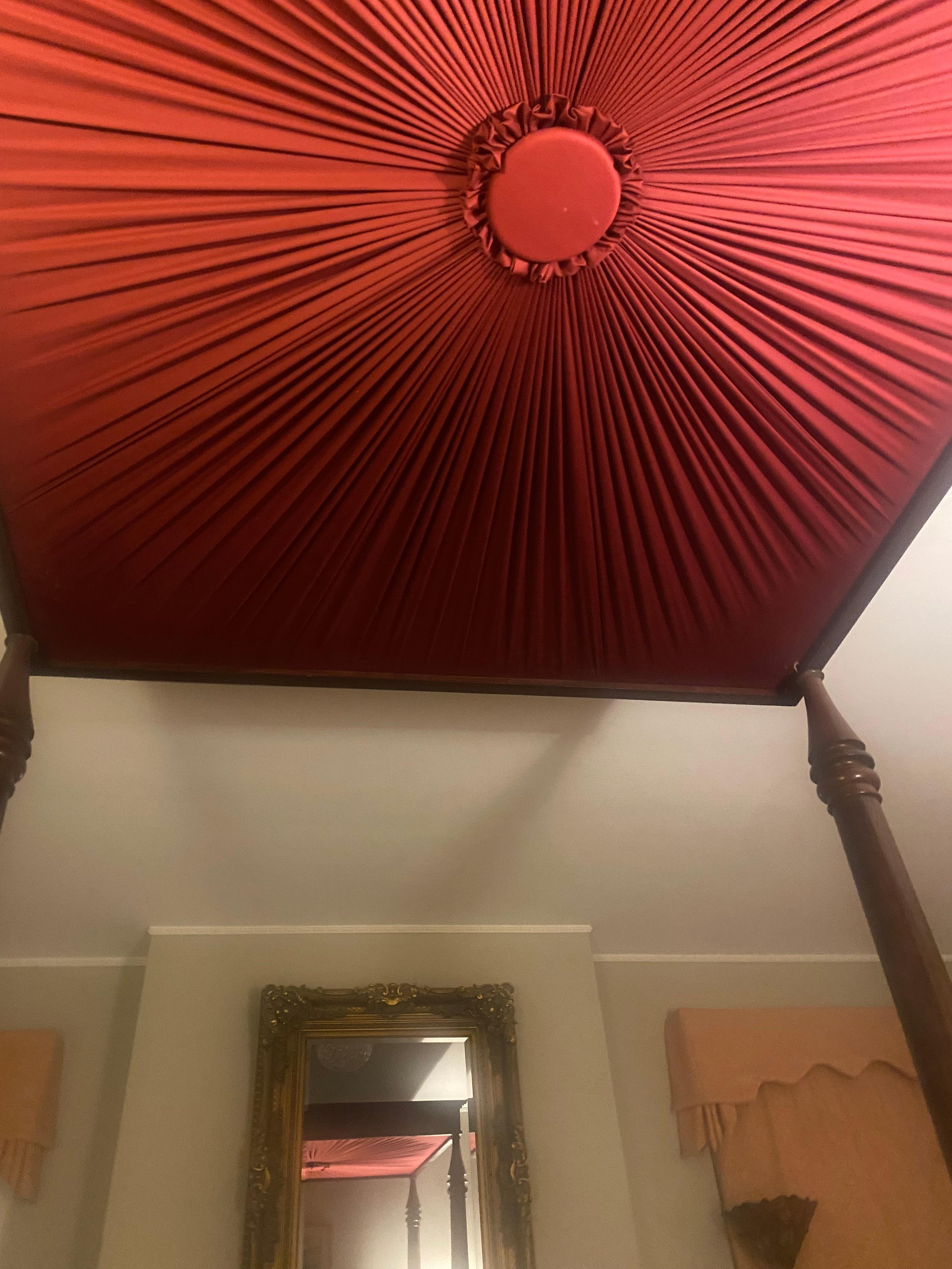 Canopy bed was dust free!