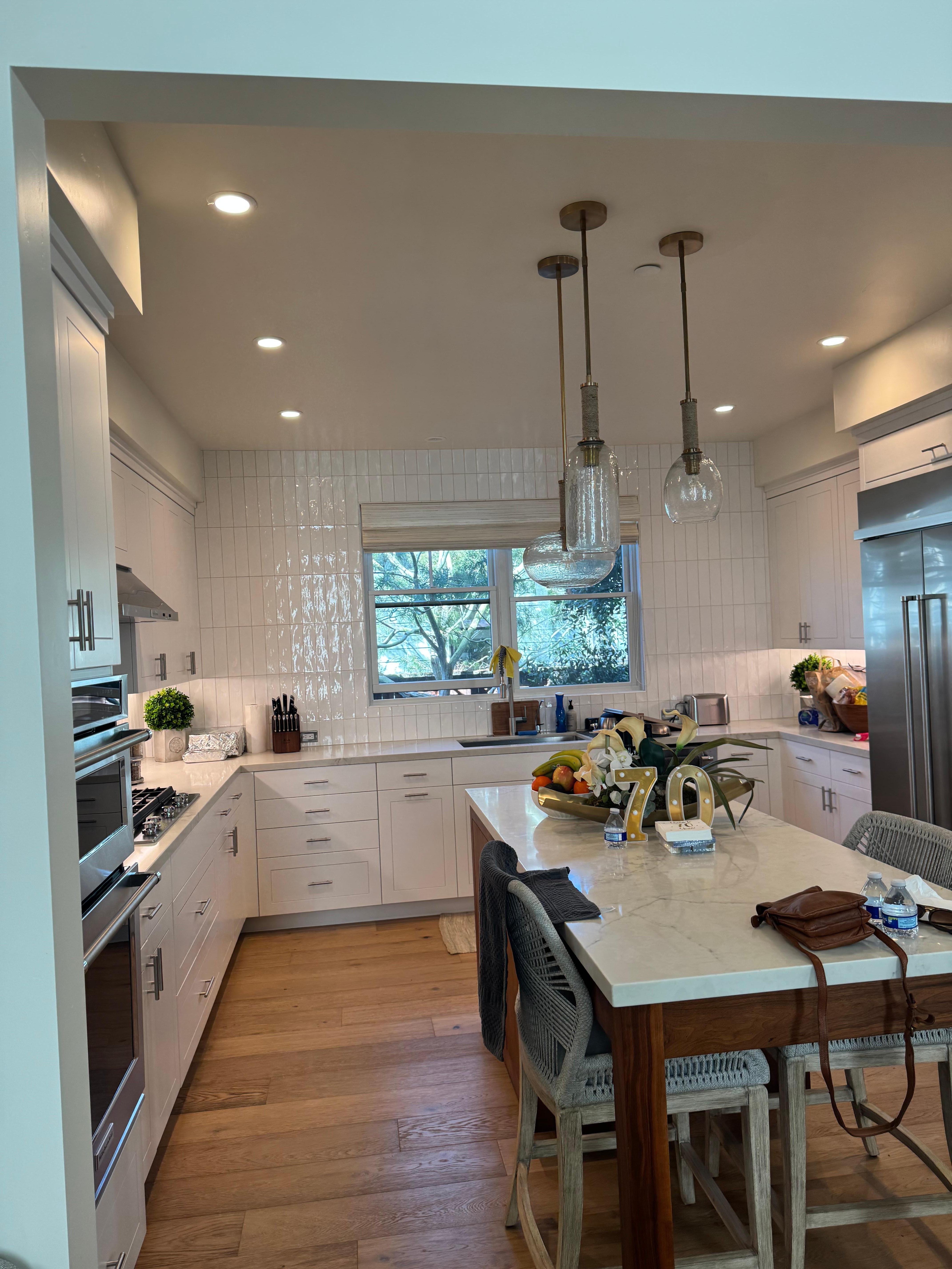 Well stocked kitchen and well designed 