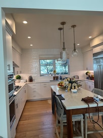 Well stocked kitchen and well designed