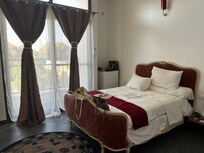 Chambre principale avec dressing et salle de bain