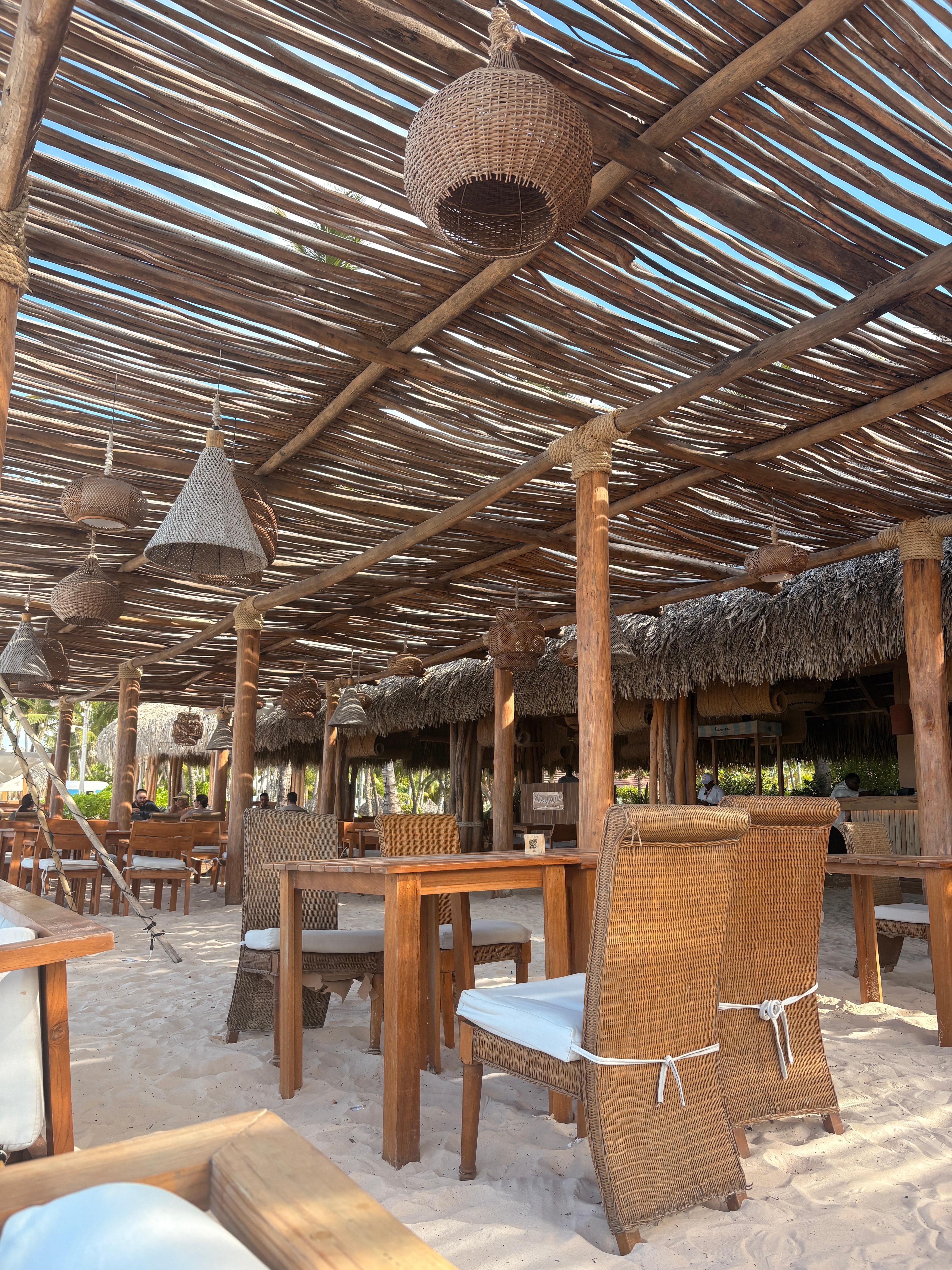 Beach restaurant 