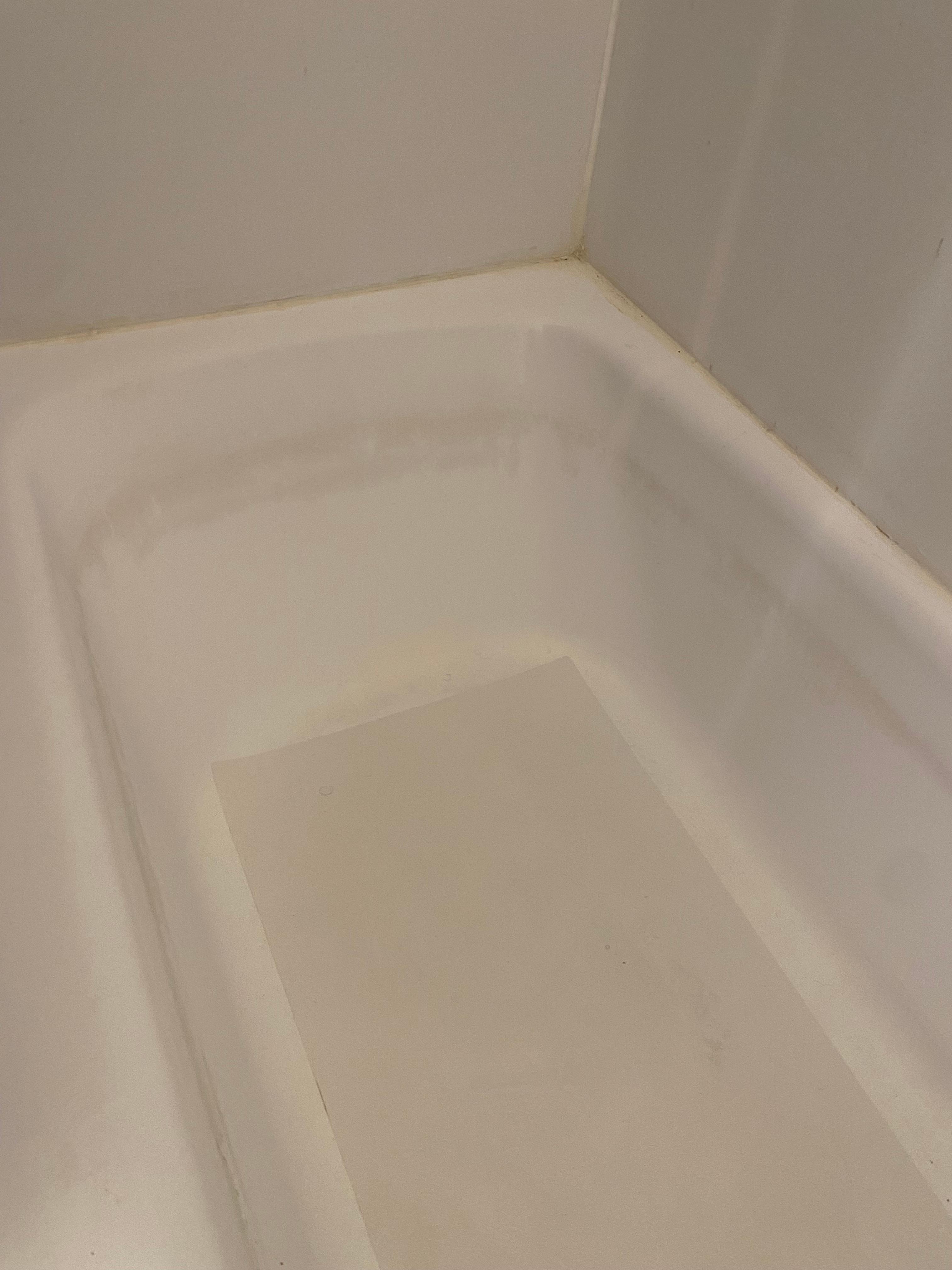 Dirt ring in tub 