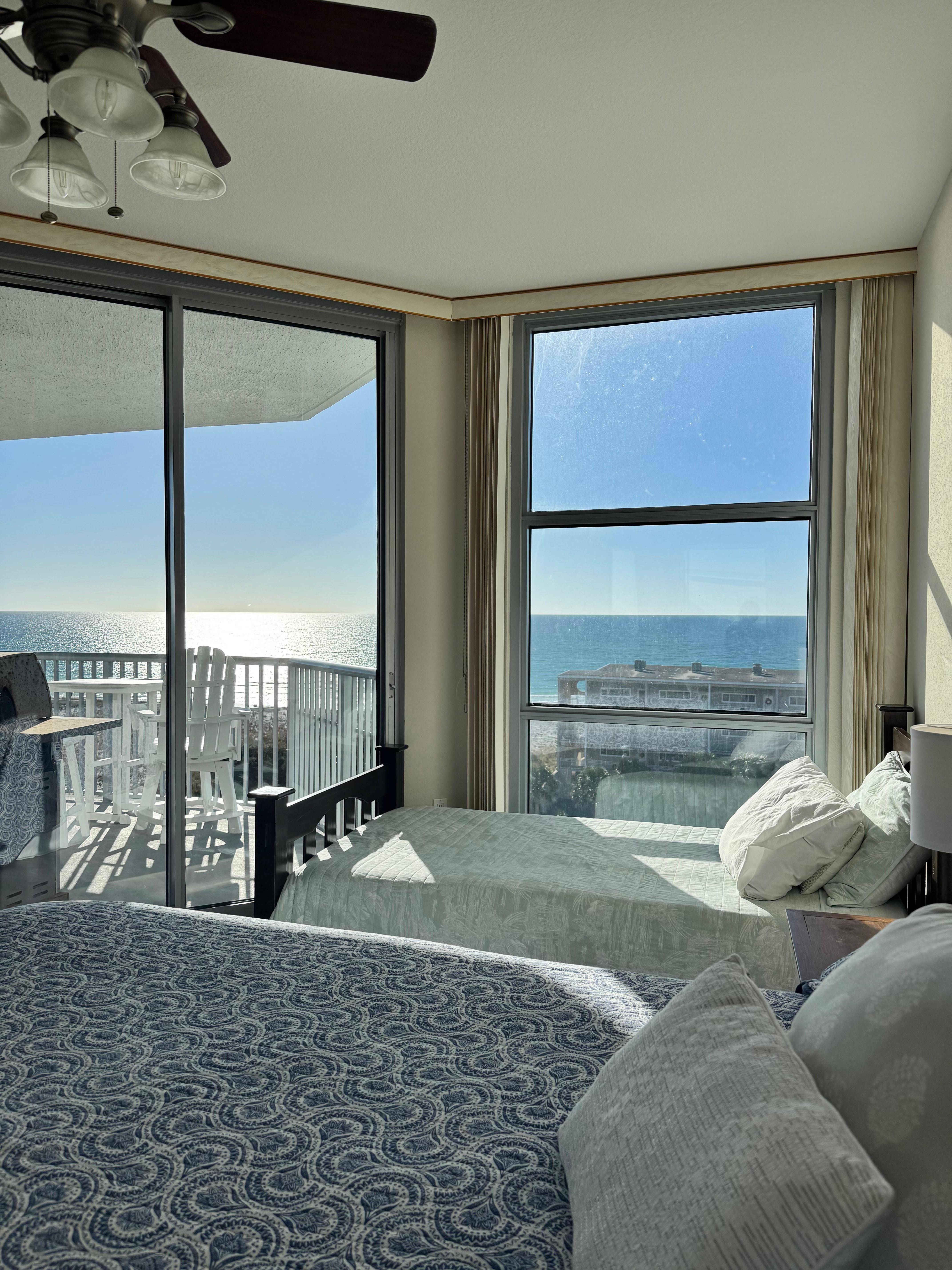 2nd bedroom with ocean view. 