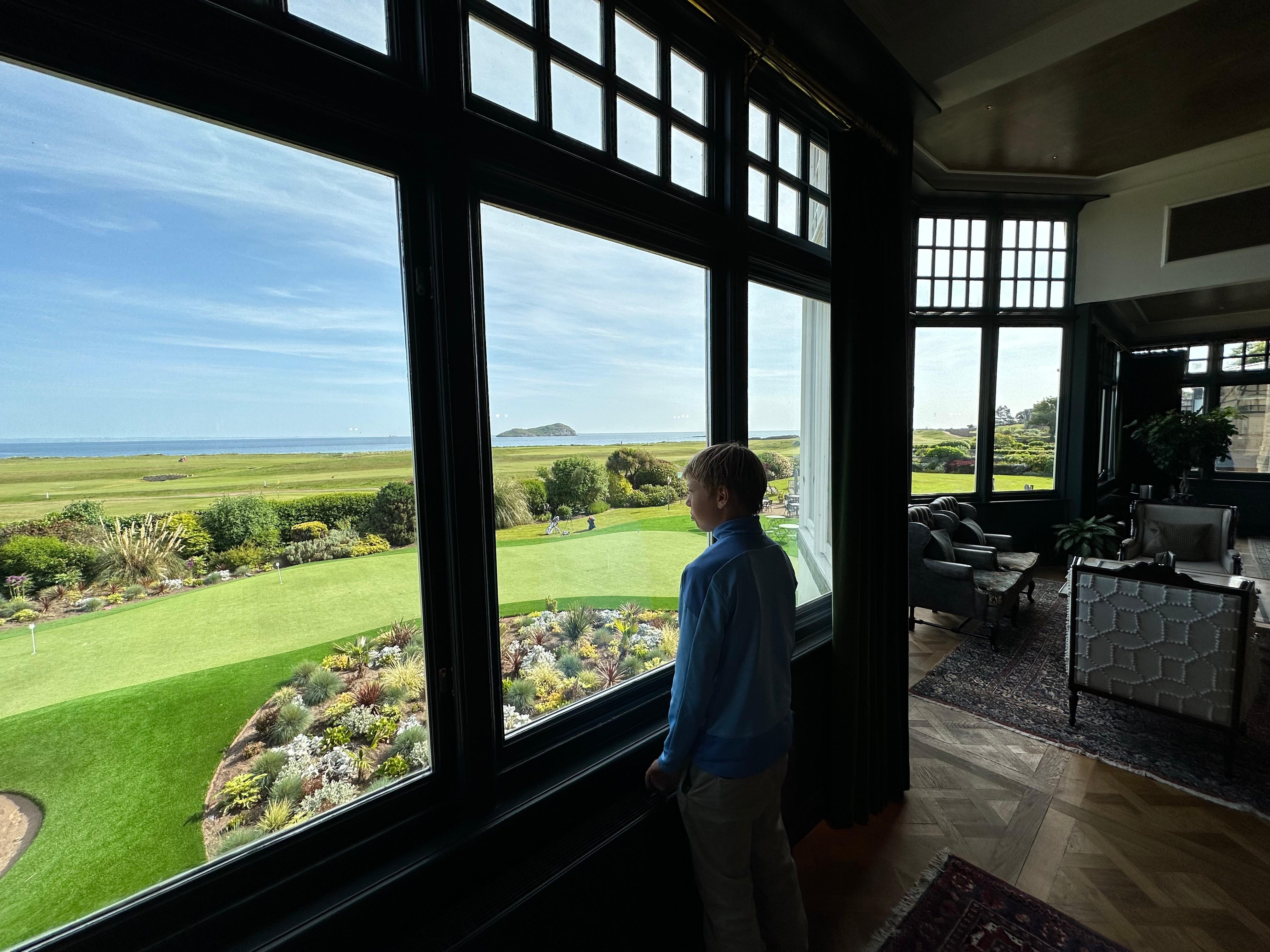 Tea room - main lobby 