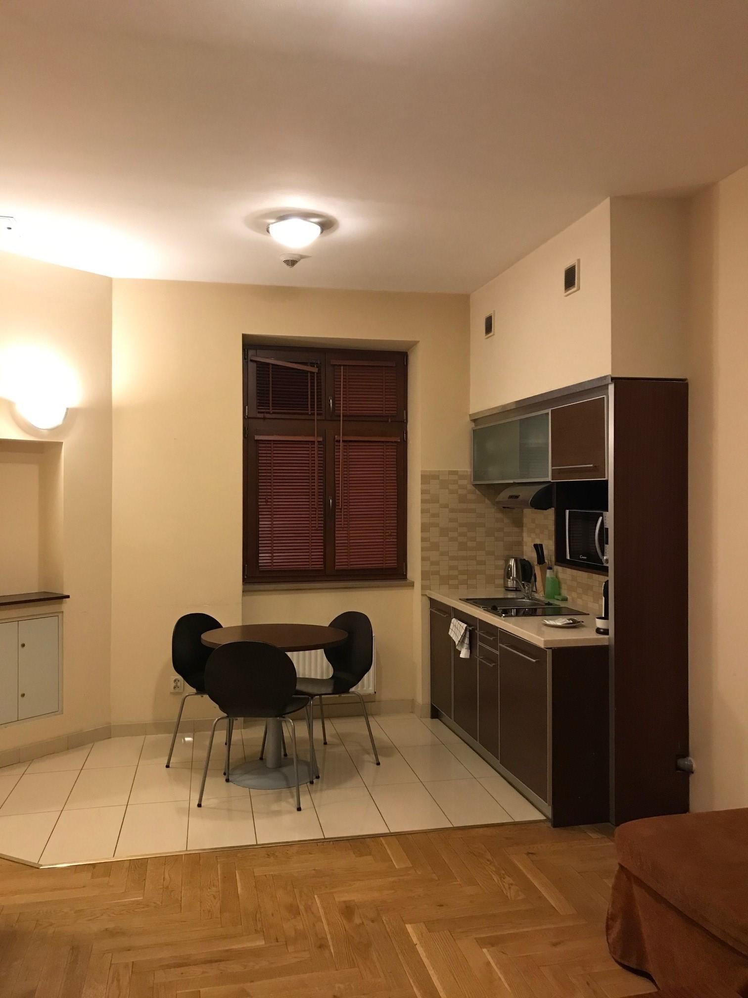 キッチン兼ダイニング