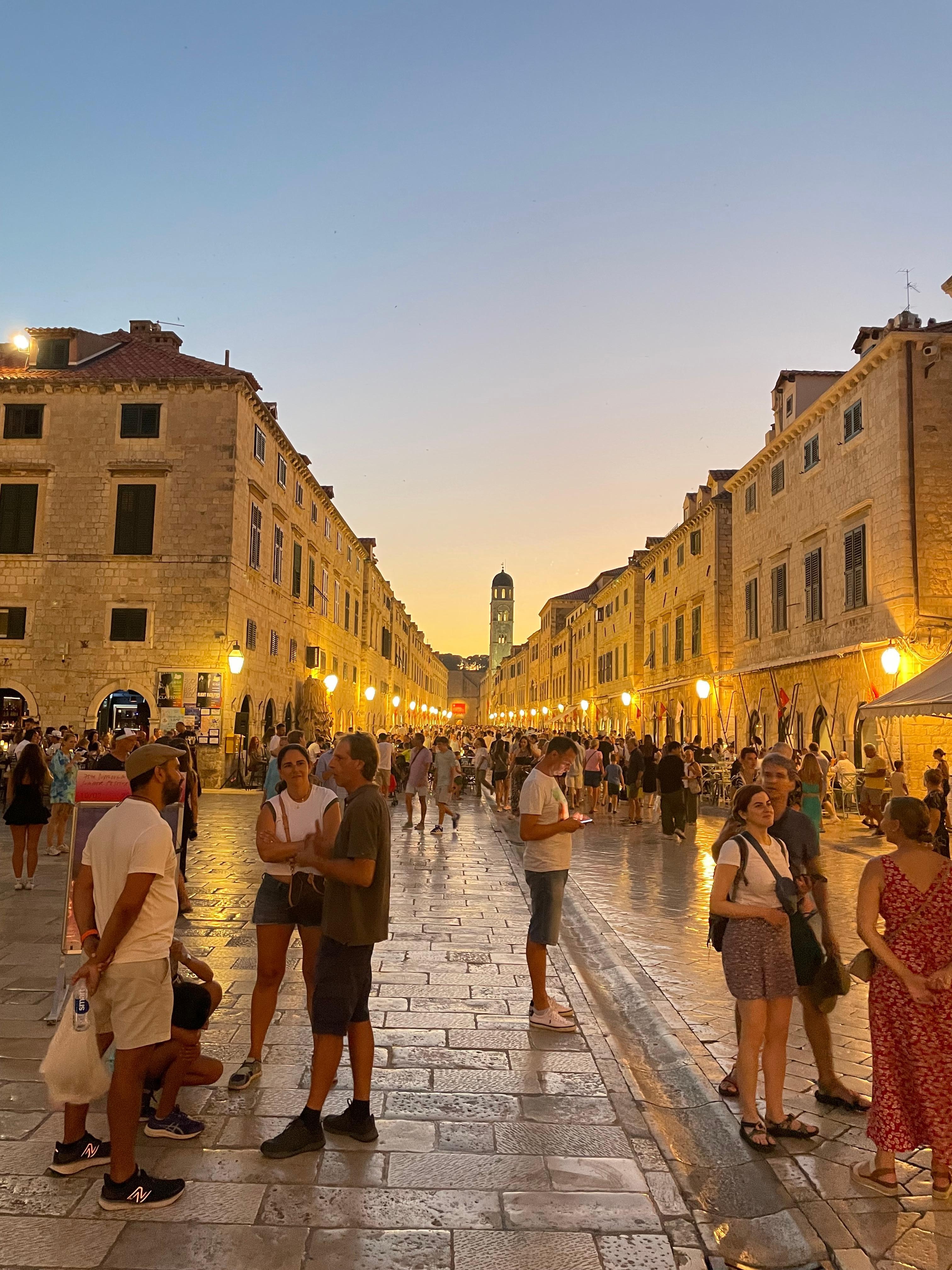 夕暮れの旧市街