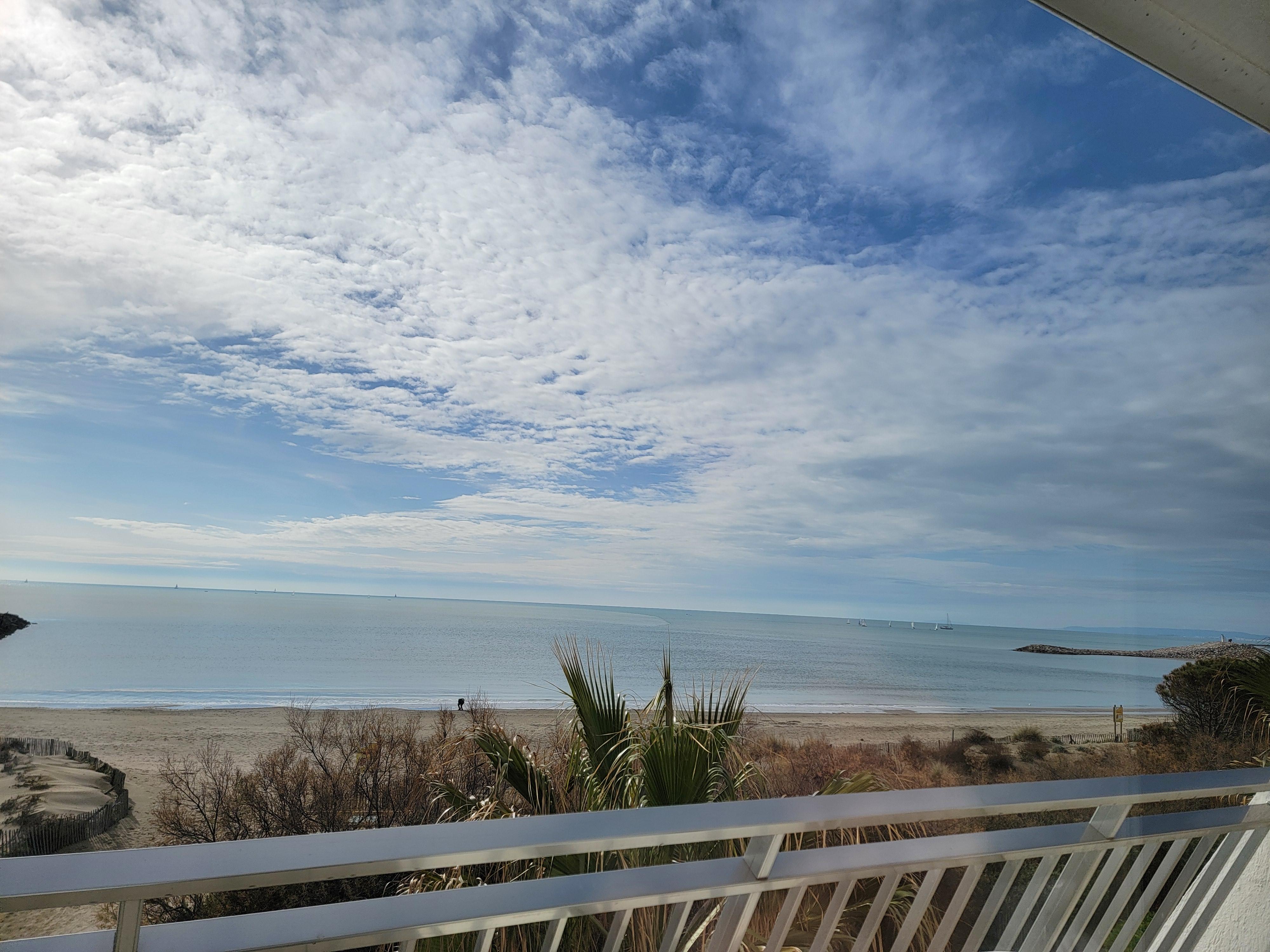 vue sur mer du balcon