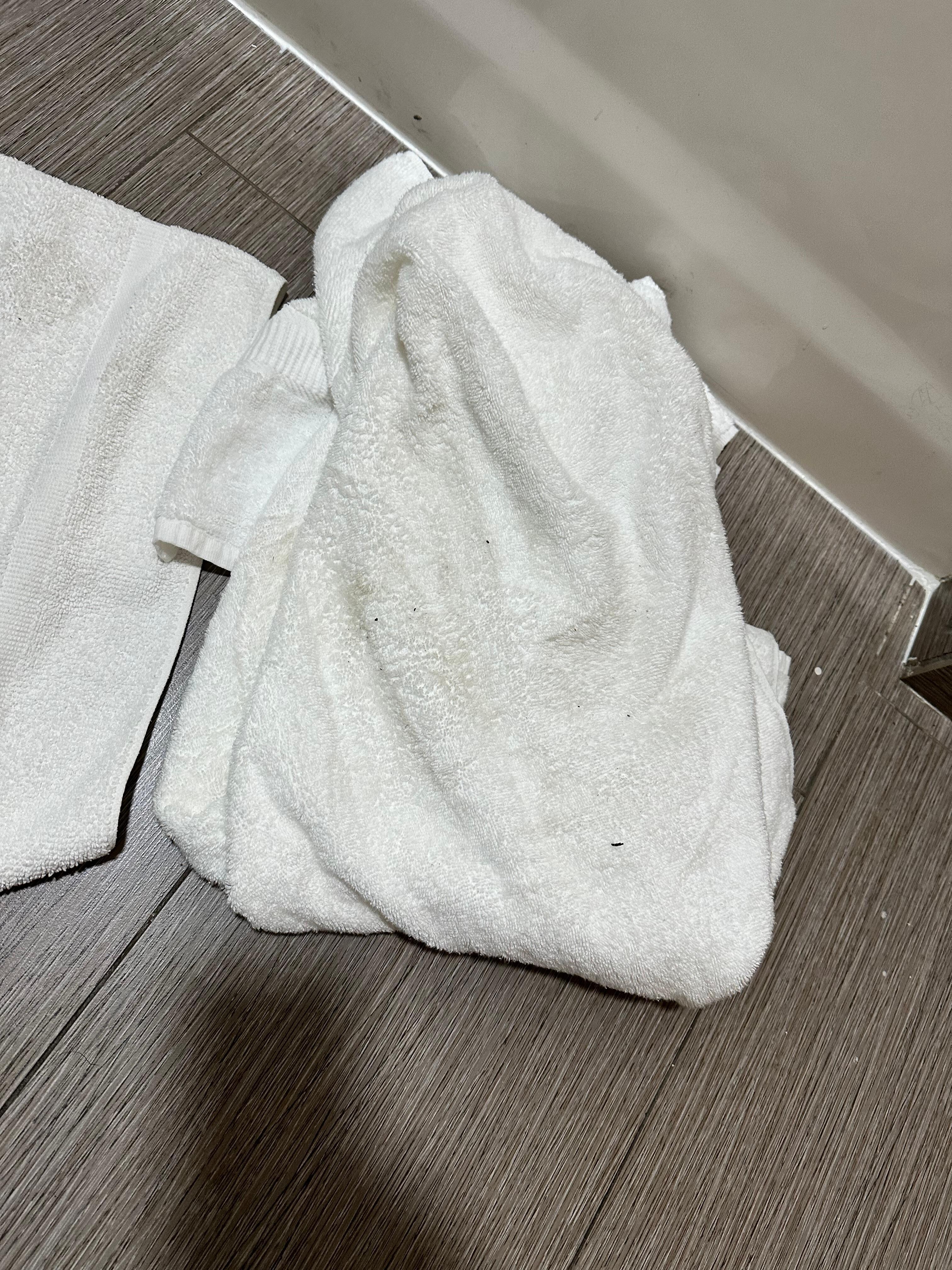 Bathroom floor towel 