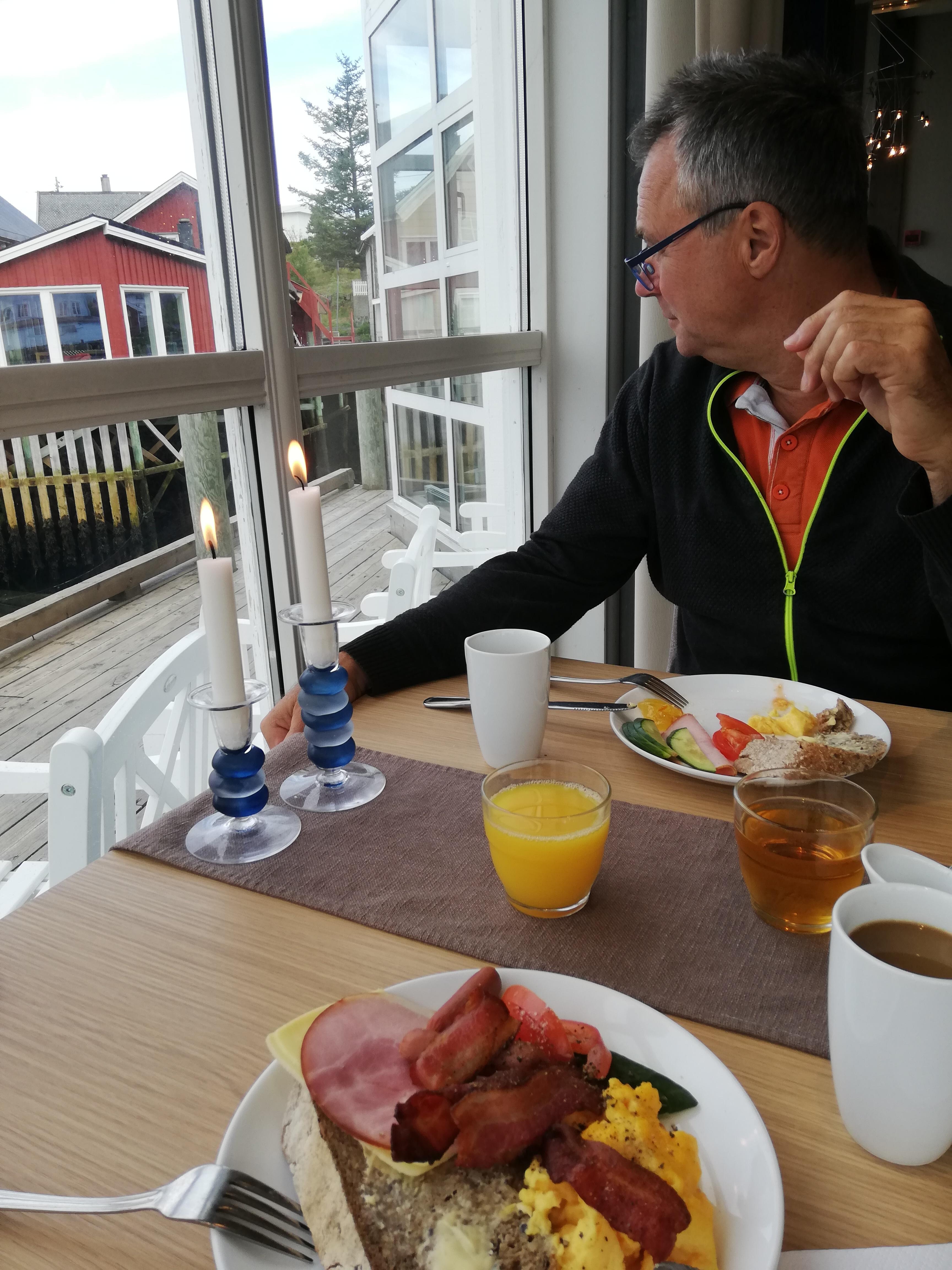Morgenmad i restauranten