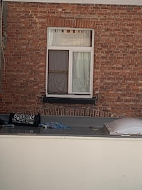 TrĂšs trĂšs dĂ©cevant dâavoir cette vue de ma terrasse