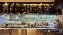 Restaurant bar