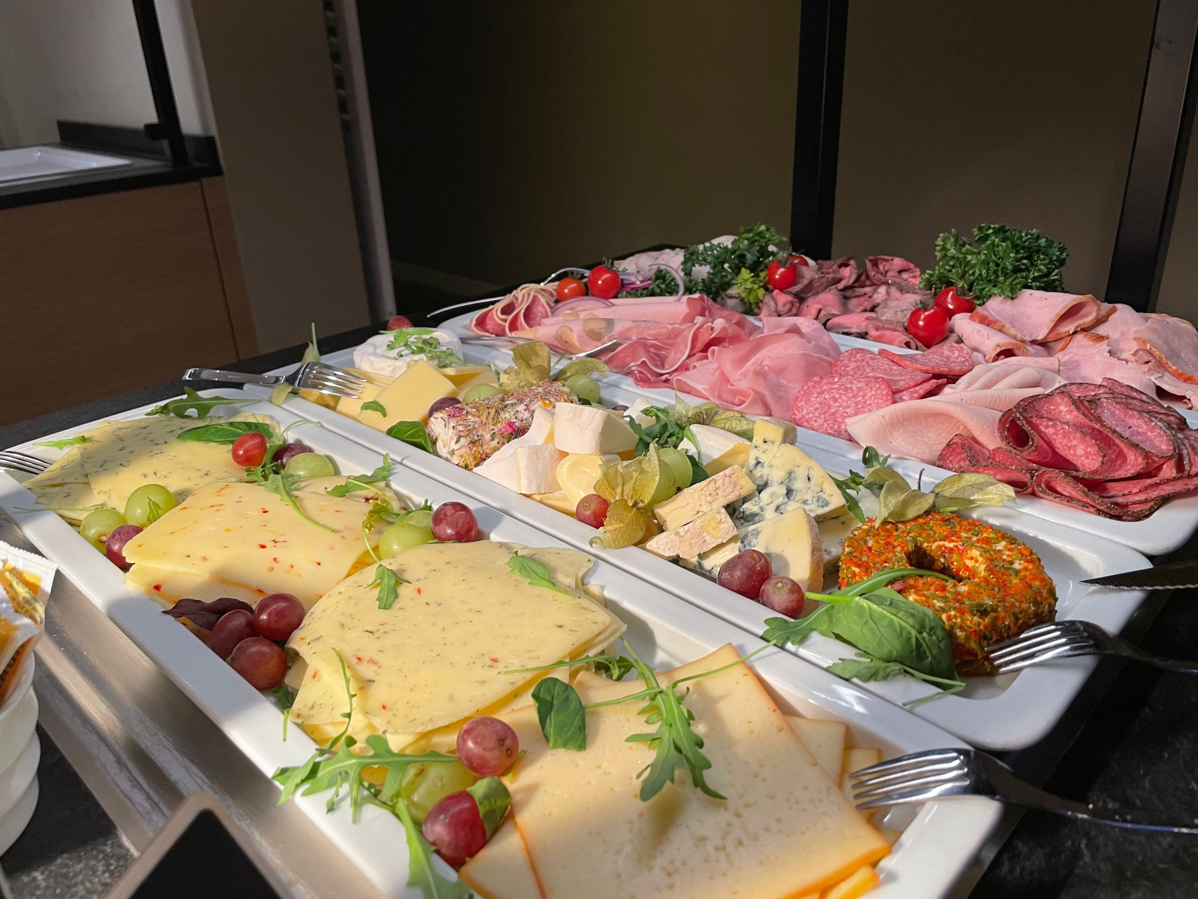 Frühstück, Käse- und Wurstauswahl