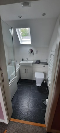 Spacious bathroom