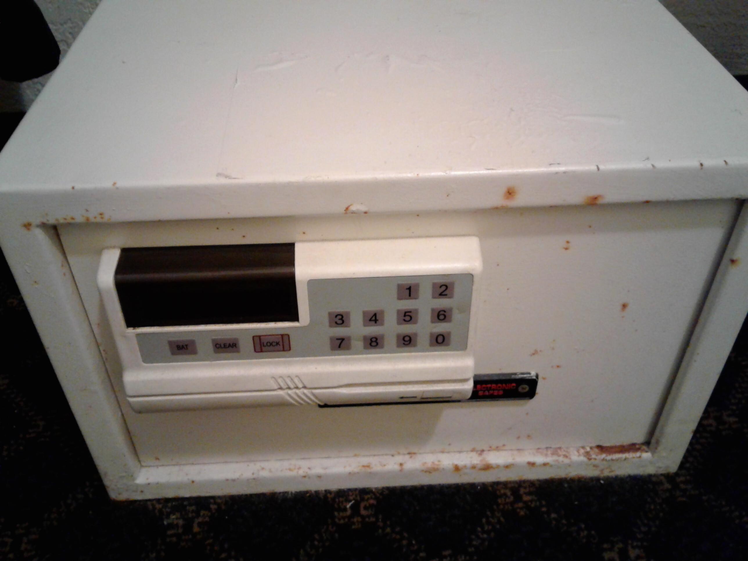 Big hole inside corner next to bed (second half)