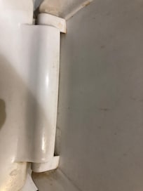 Toilet seat