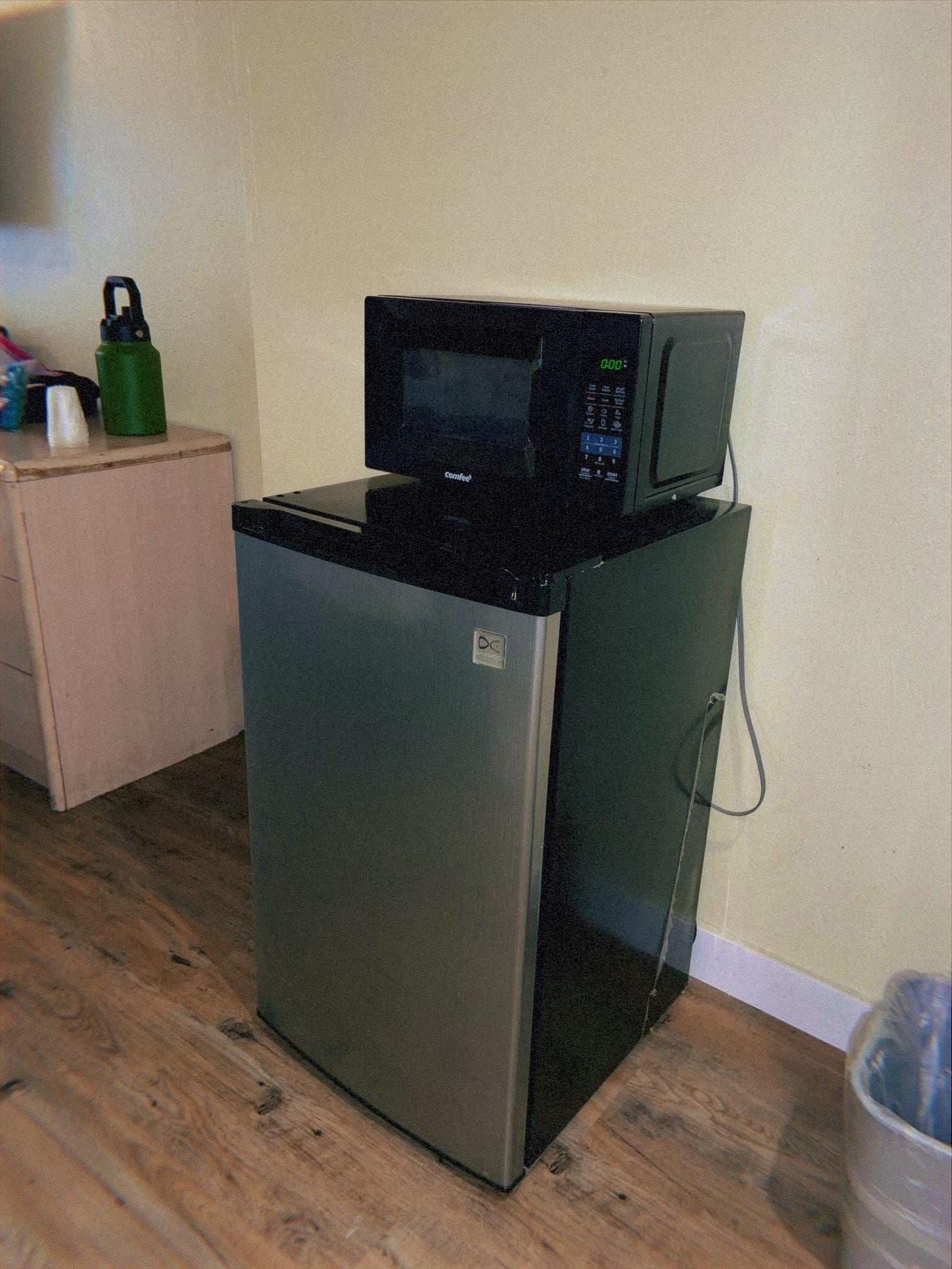 Microwave/refrigerator