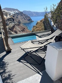 Our private hot tub outside our room