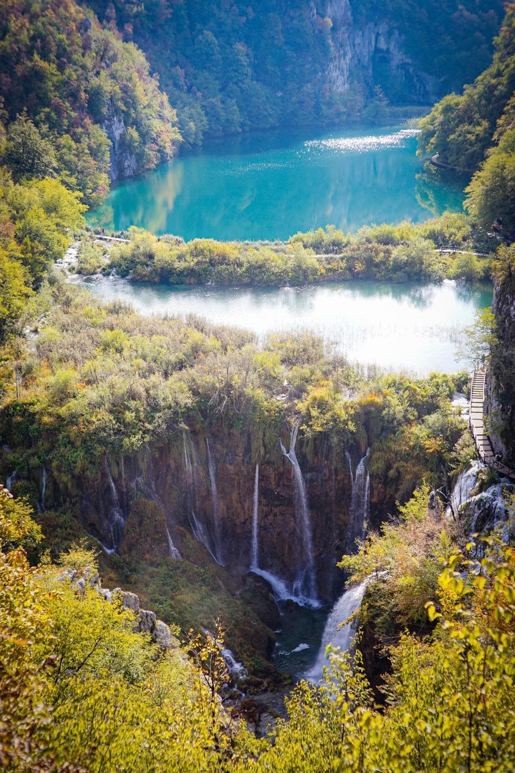 ホテル敷地入り口から徒歩10分のチケット不要のビュースポット。