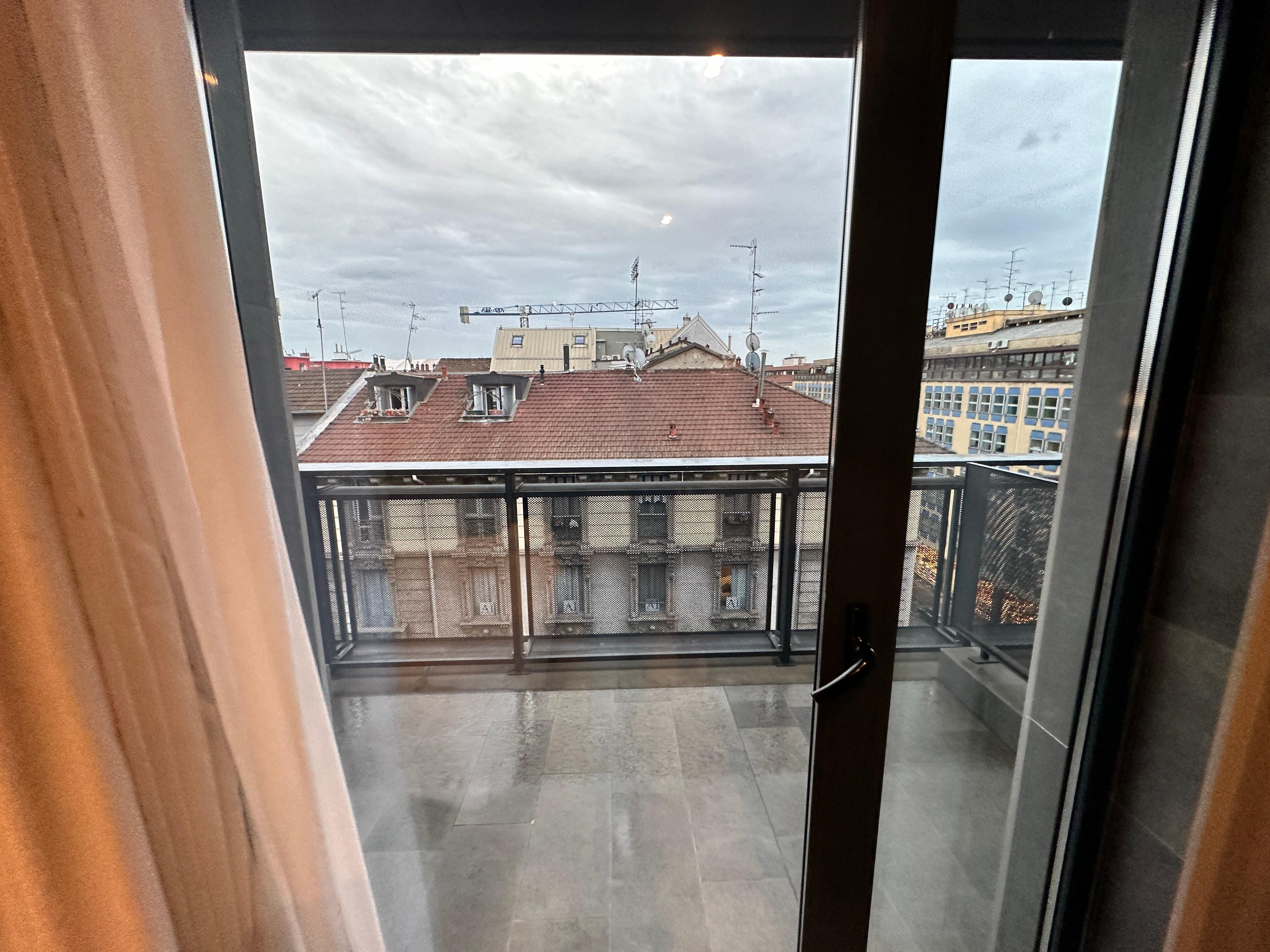 balcony