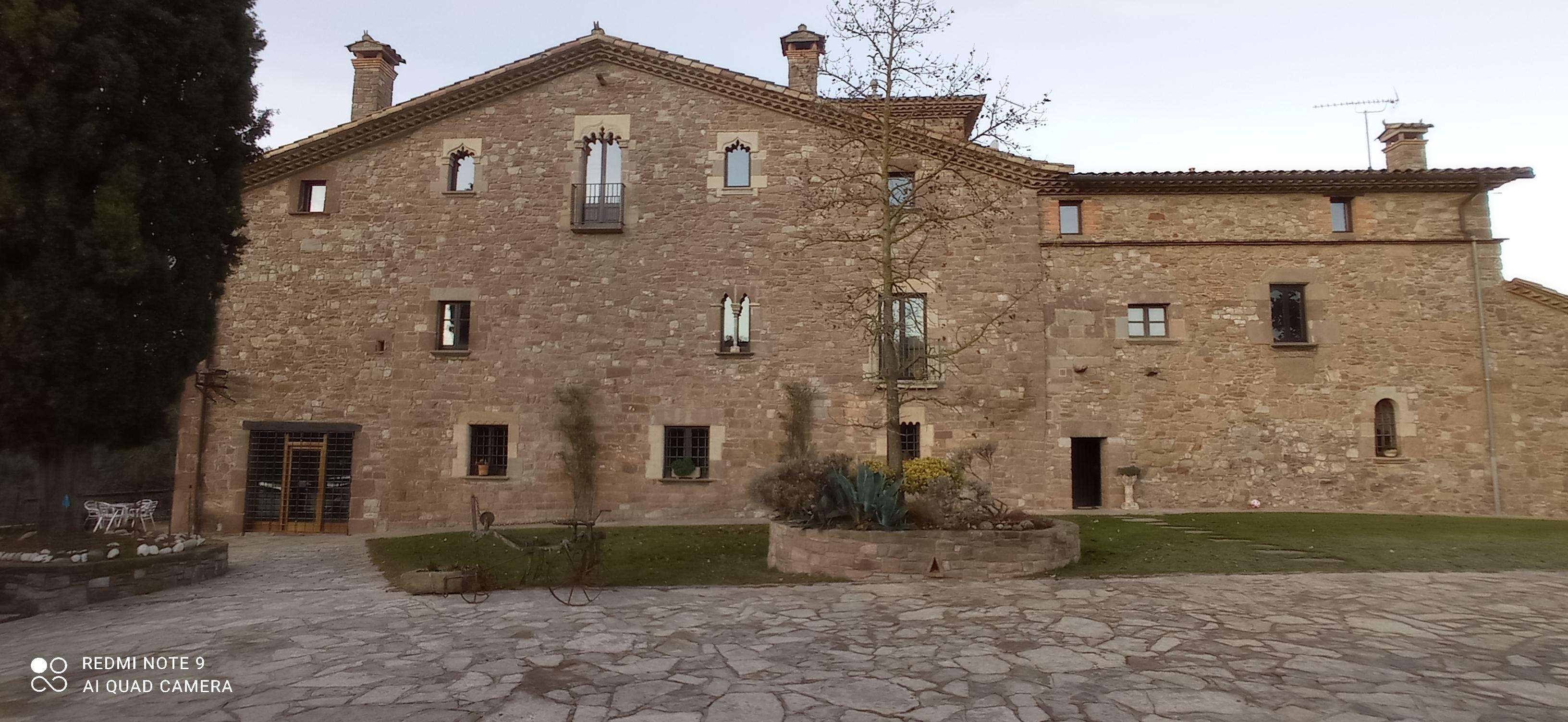 Casa pairal con 14 habitaciónes