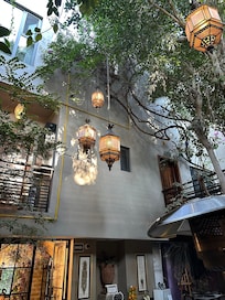 Inner atrium