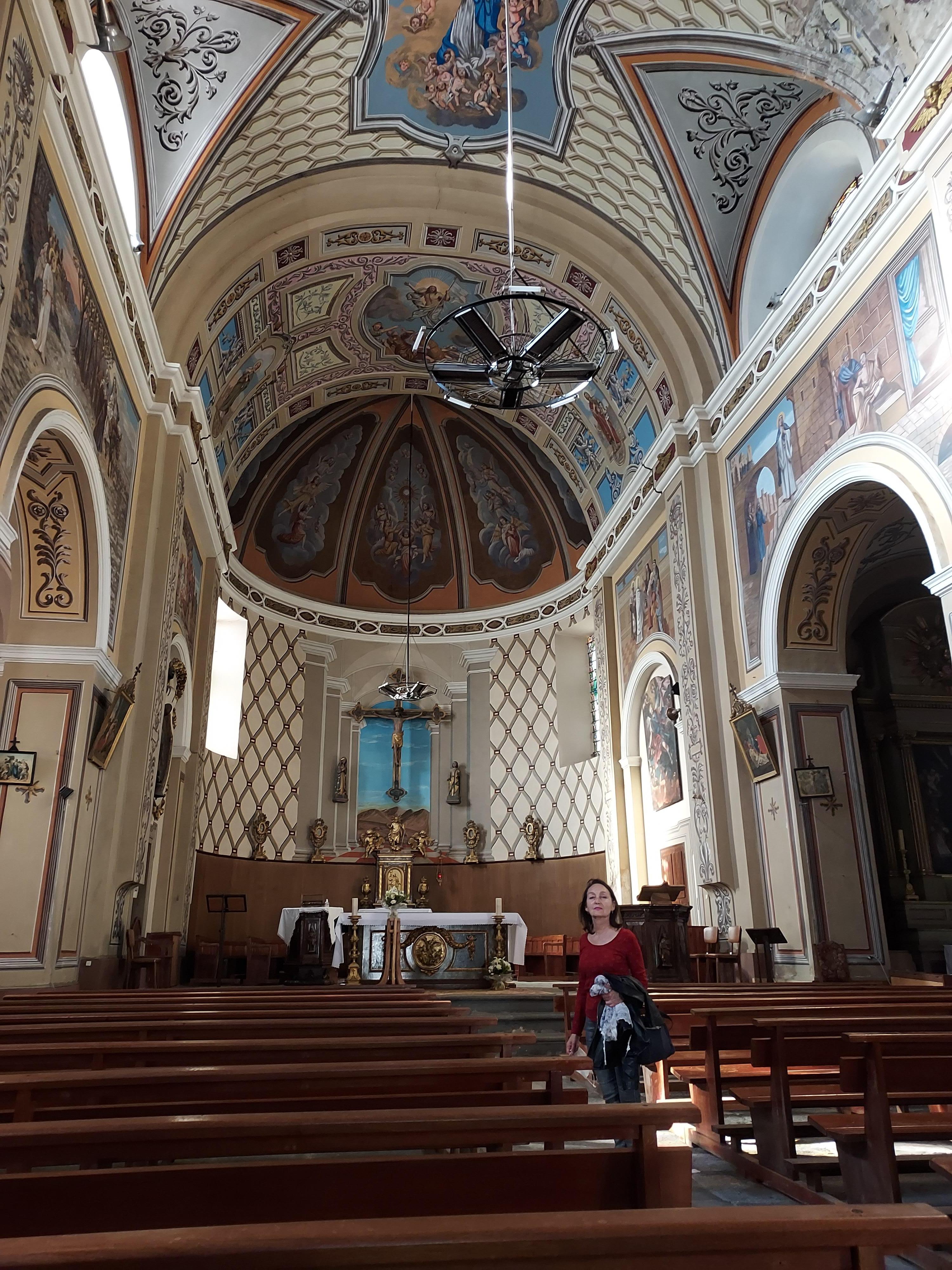 Église sur la colline 