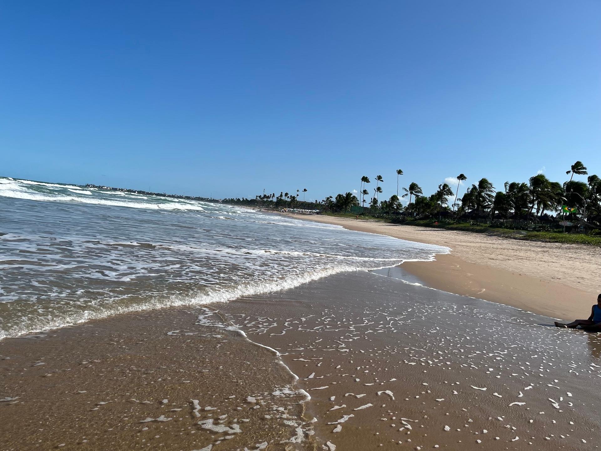 Vista da praia que fica defronte ao Butiás