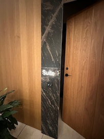 Entrada a nuestra suite