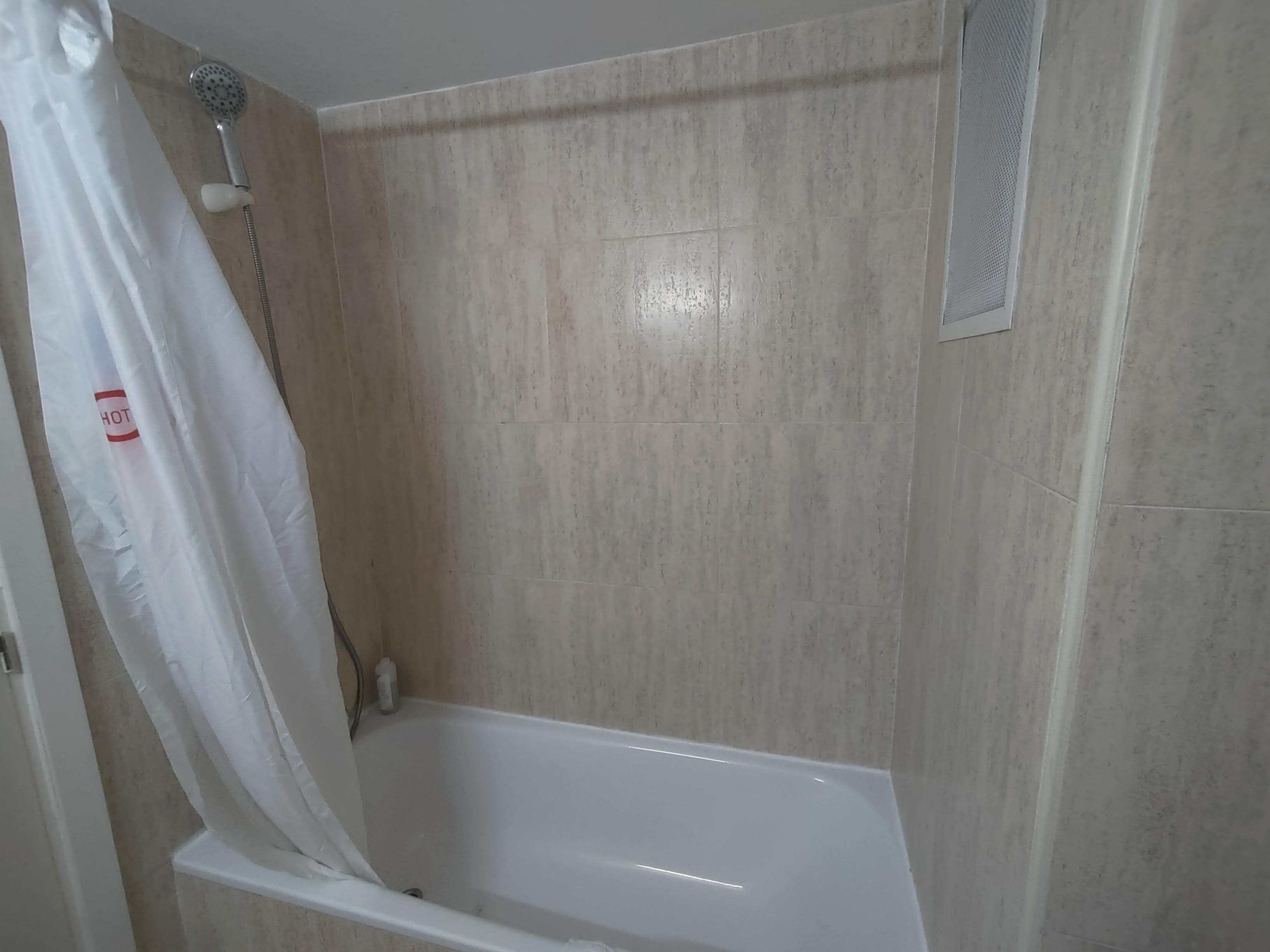 Hotelzimmer Bad