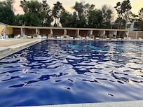 Piscine El Fell ( pas propre) mais à côté de amber
