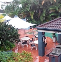 Great pool spa bbq and games room