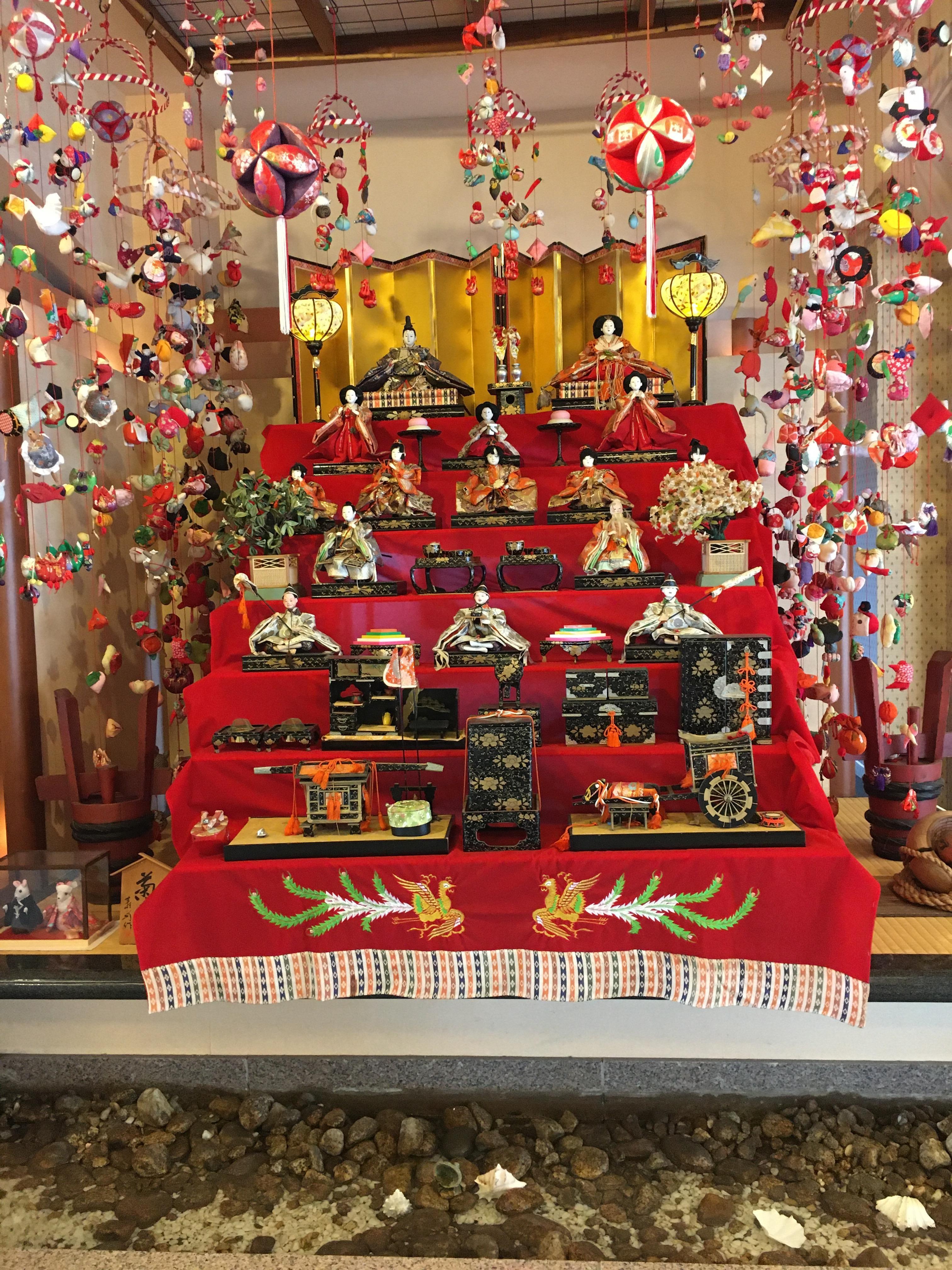 可愛いつるし雛が印象的