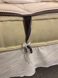 Cobertor de colchon en mal estado