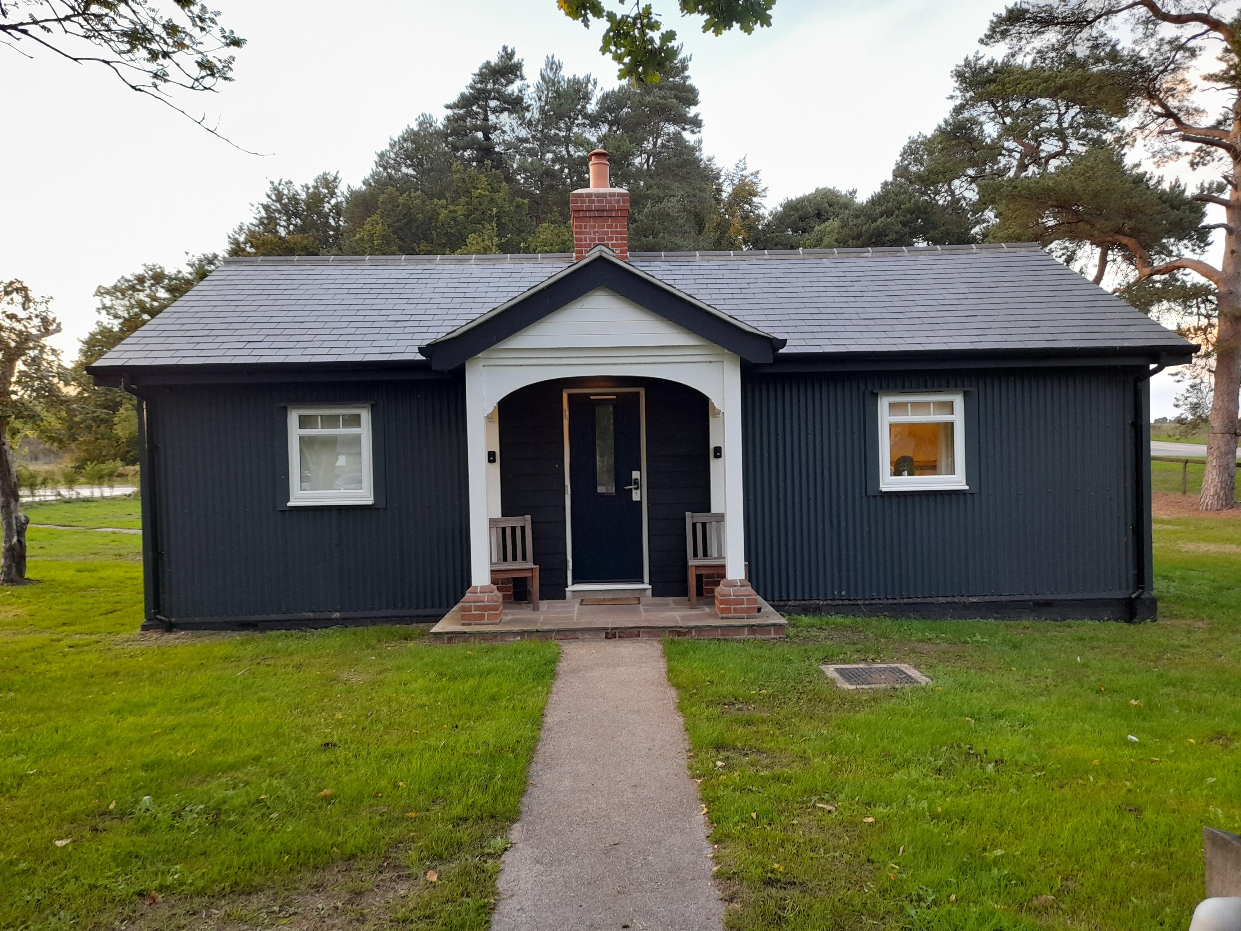 Elveden Inn, Thetford Info, Photos, Reviews Book at