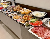 The gorgeous breakfast!