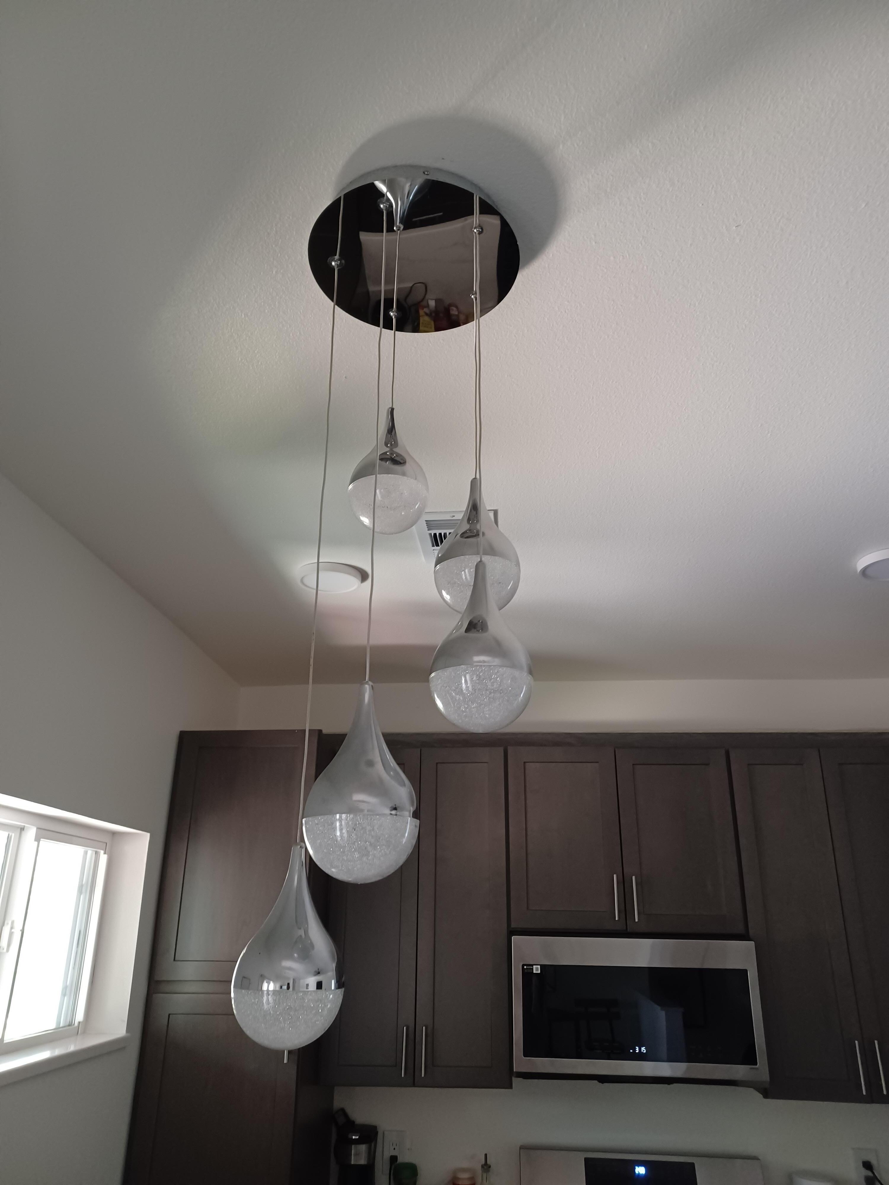 Kitchen/bar area