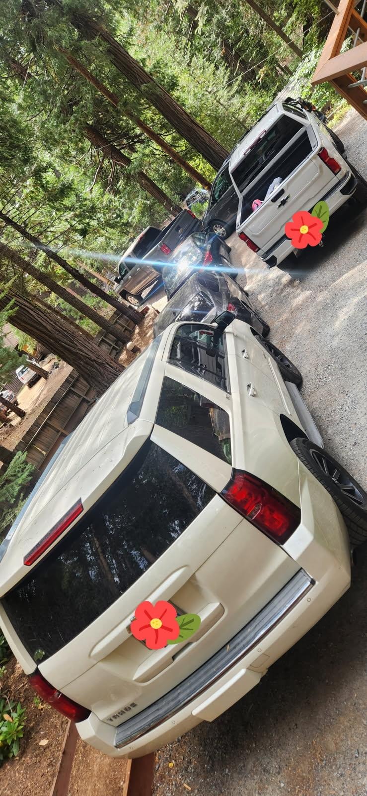 Parking is sufficient for very large SUVs. We had 3, mini van and 2 small sedans.