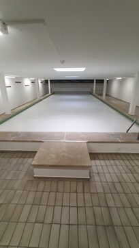 Pool noch verdeckt