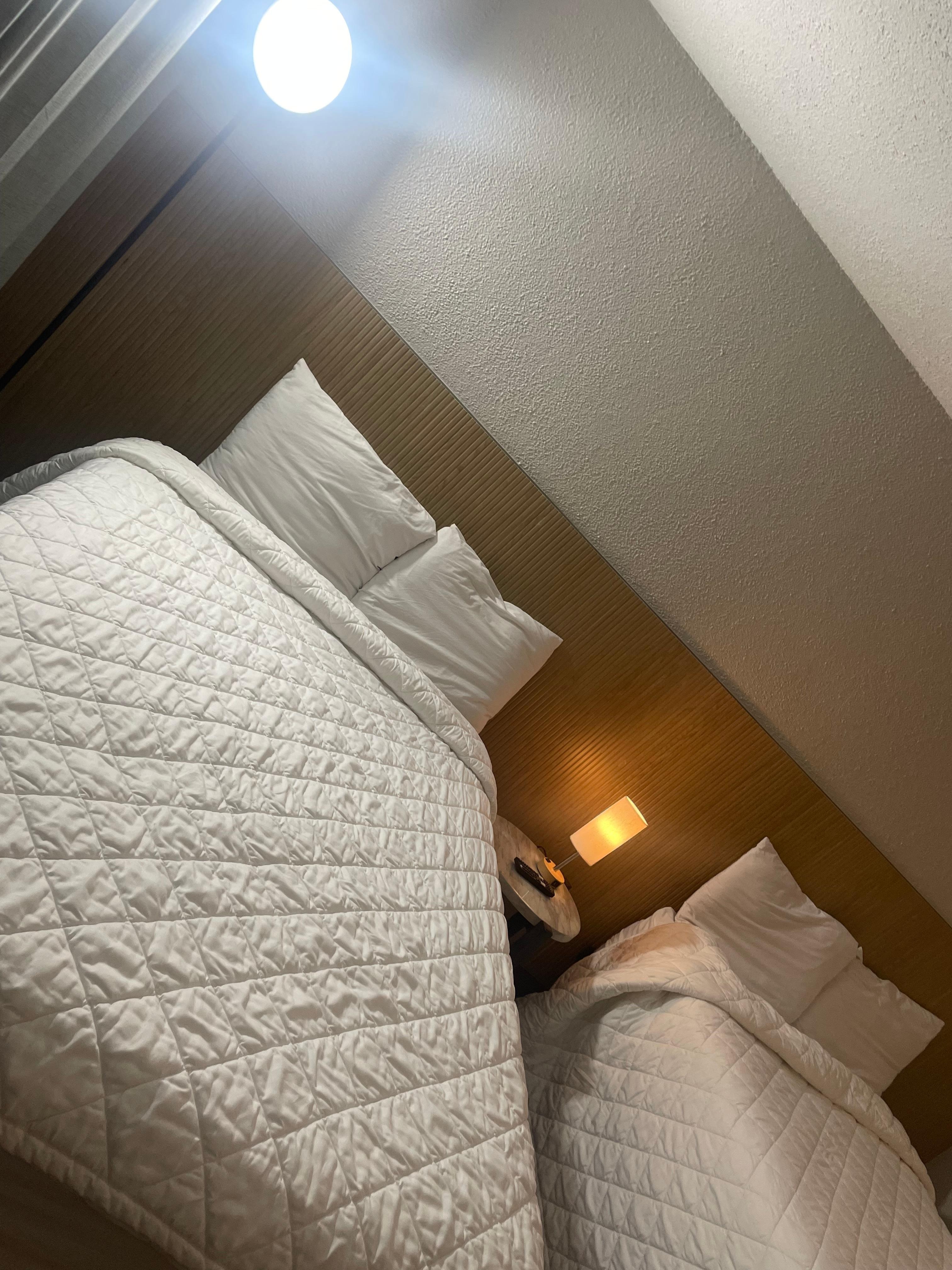 Make sure you bring your own sheets and pillowcase. Doesn’t look like they washed them.