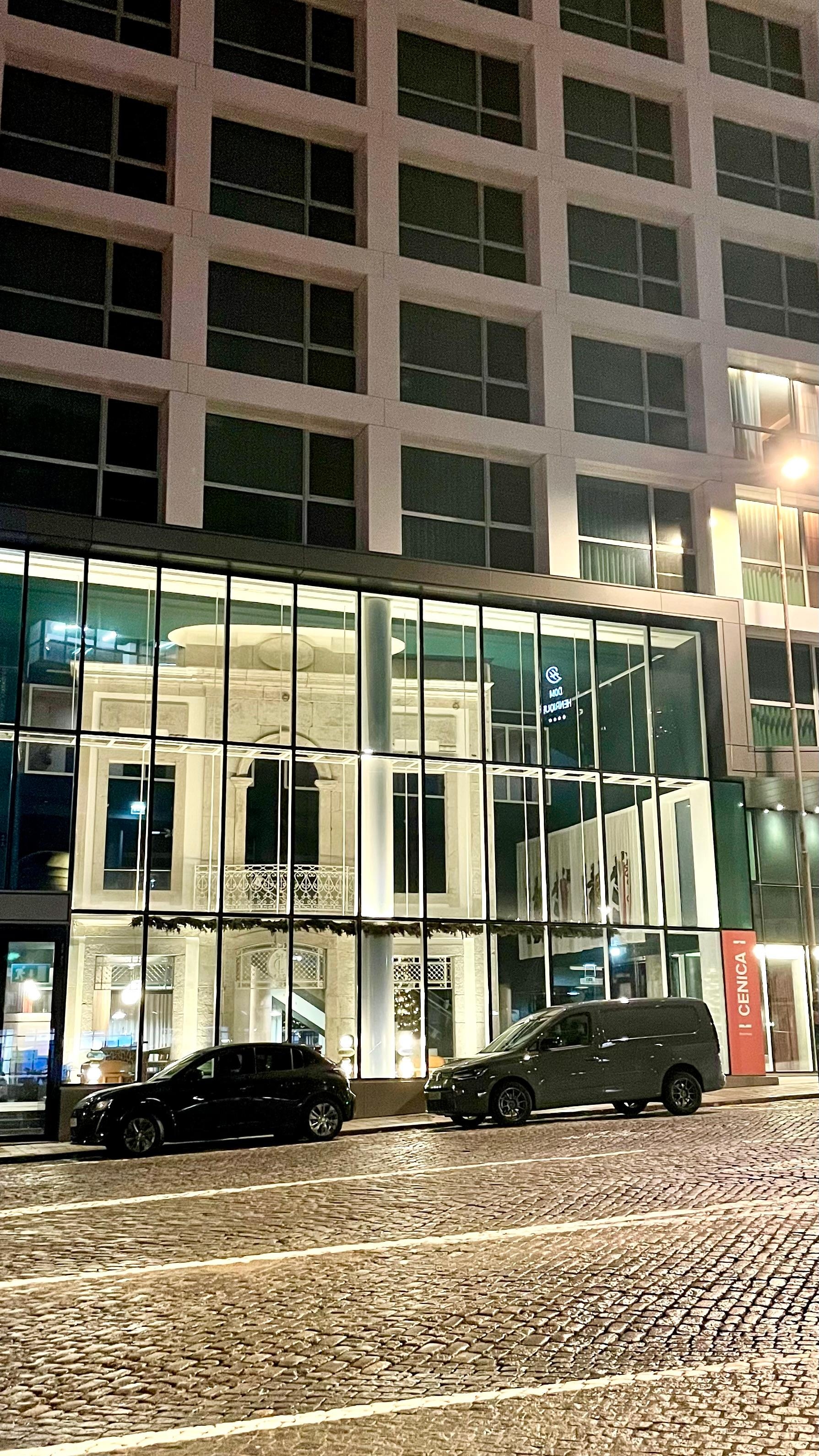 The facade of an old theatre is built into the new hotel. 