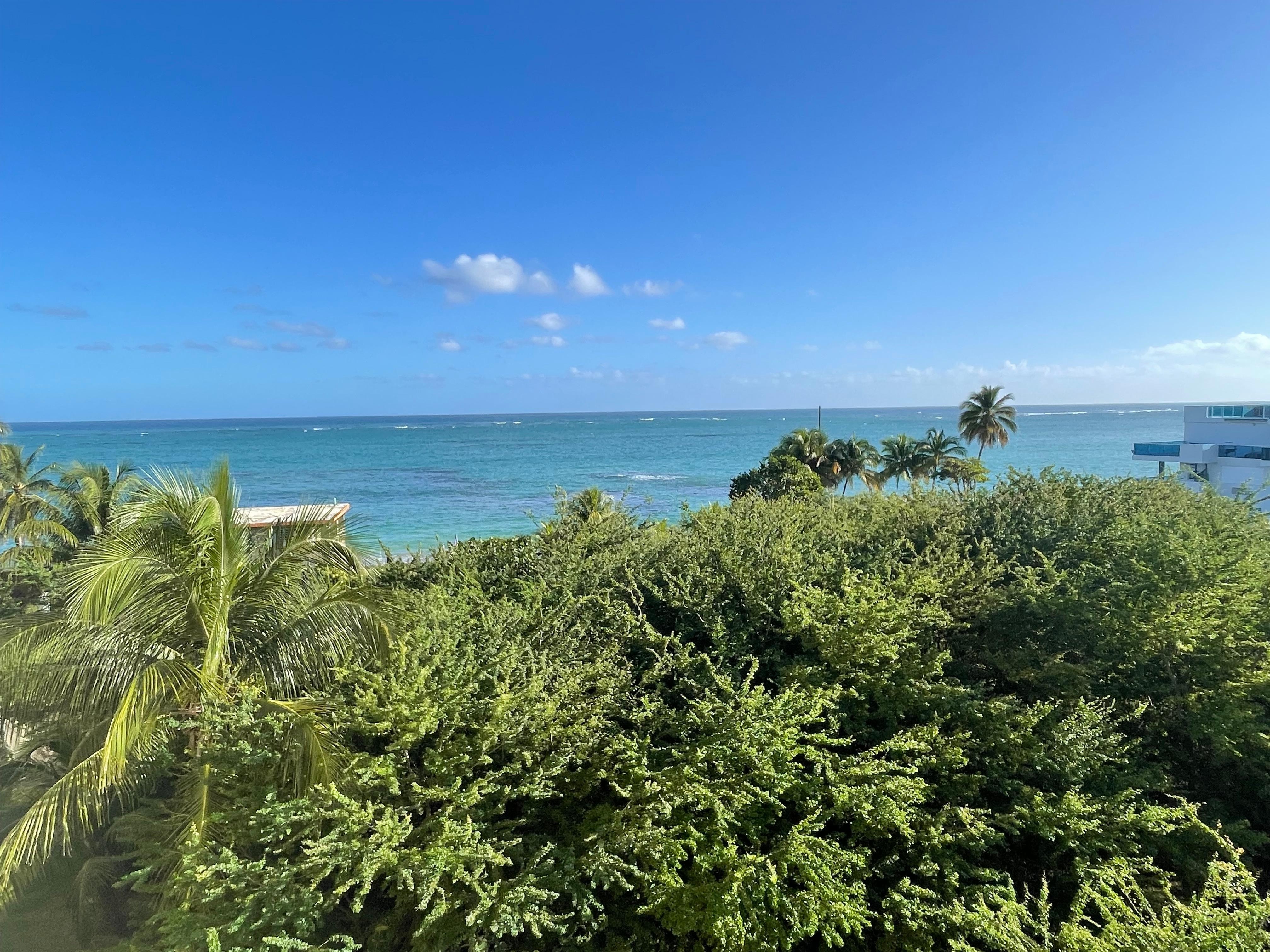 Enjoy a coffee while relaxing with this view