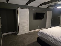 Lots of floorspace to unpack and lay out your clothes.