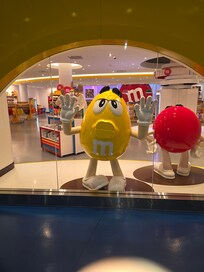 M & M Store