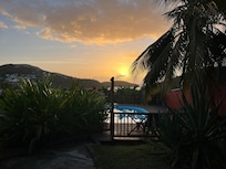 Piscine en fin de journée