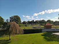 Der Ausblick zur Straßen und Kanalseite