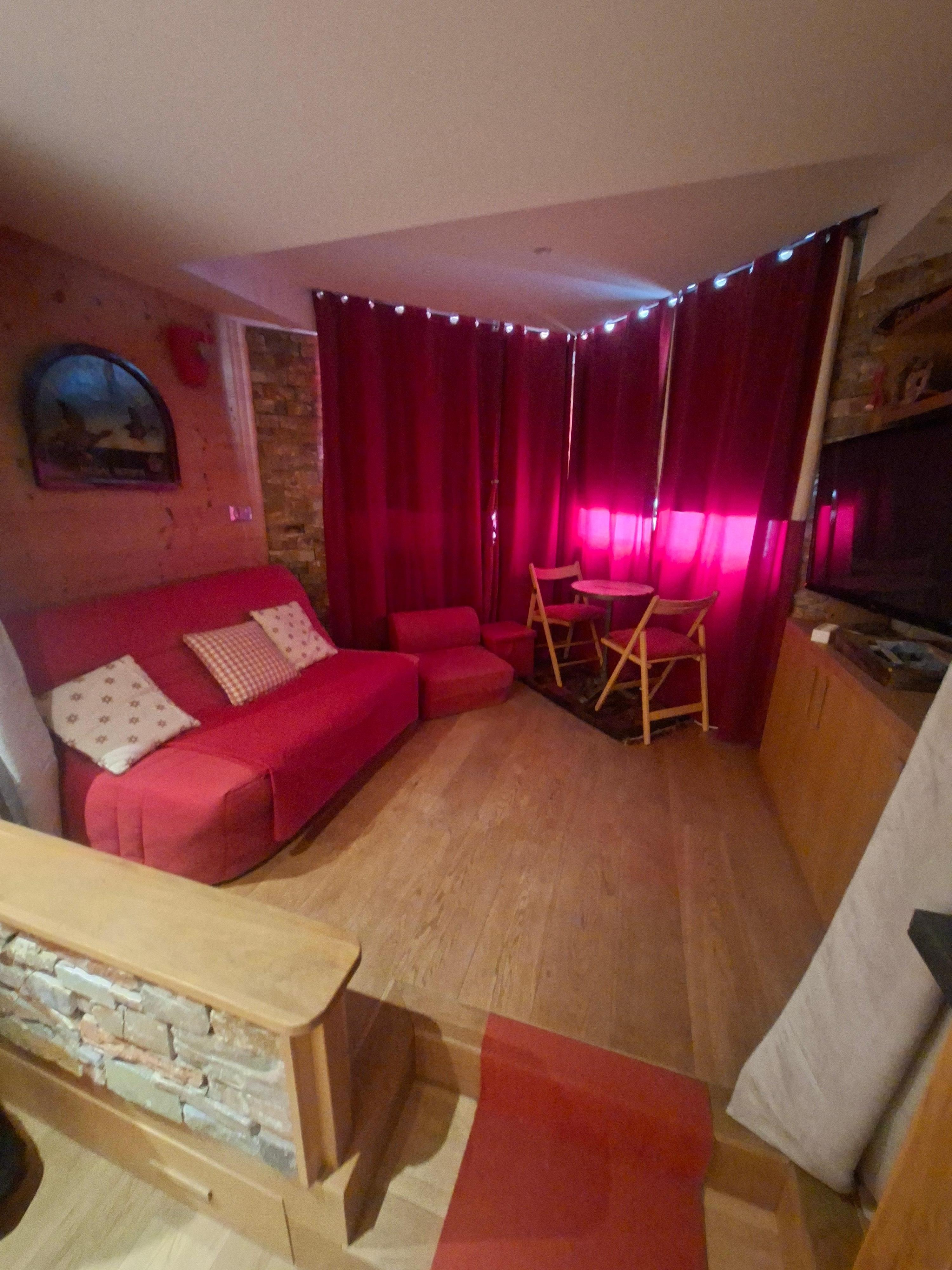 Salon avec lit convertible